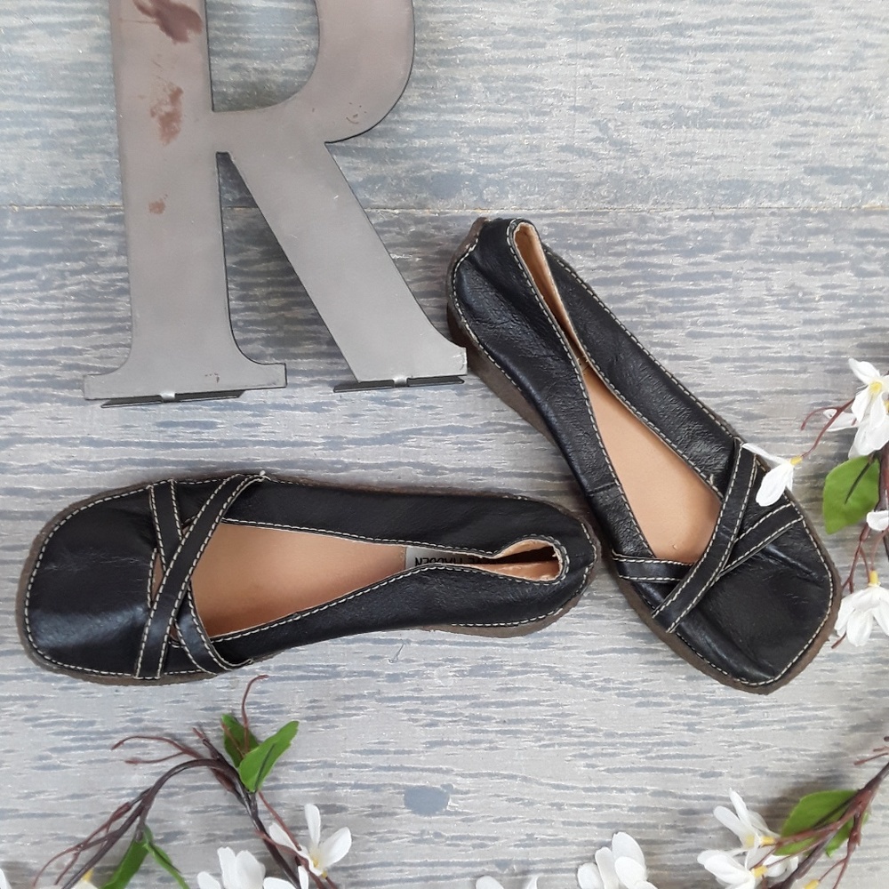 ☀️Steve Madden black flat
